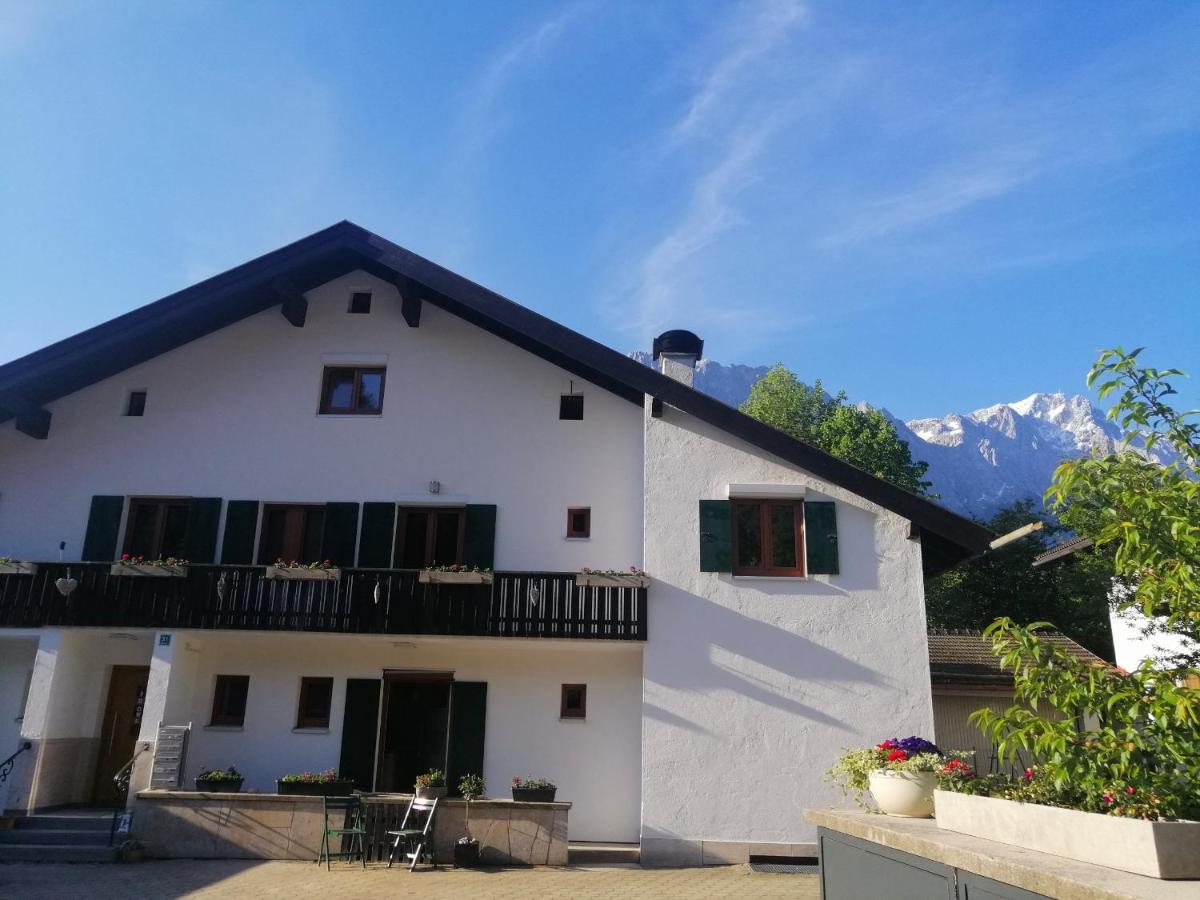 Zwoelferkante Apartment Grainau